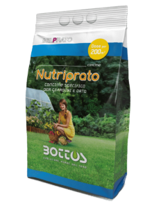 Nutriprato, prodotto pensato per nutrire il tappeto erboso e sostenerne crescita, colore e vigore.